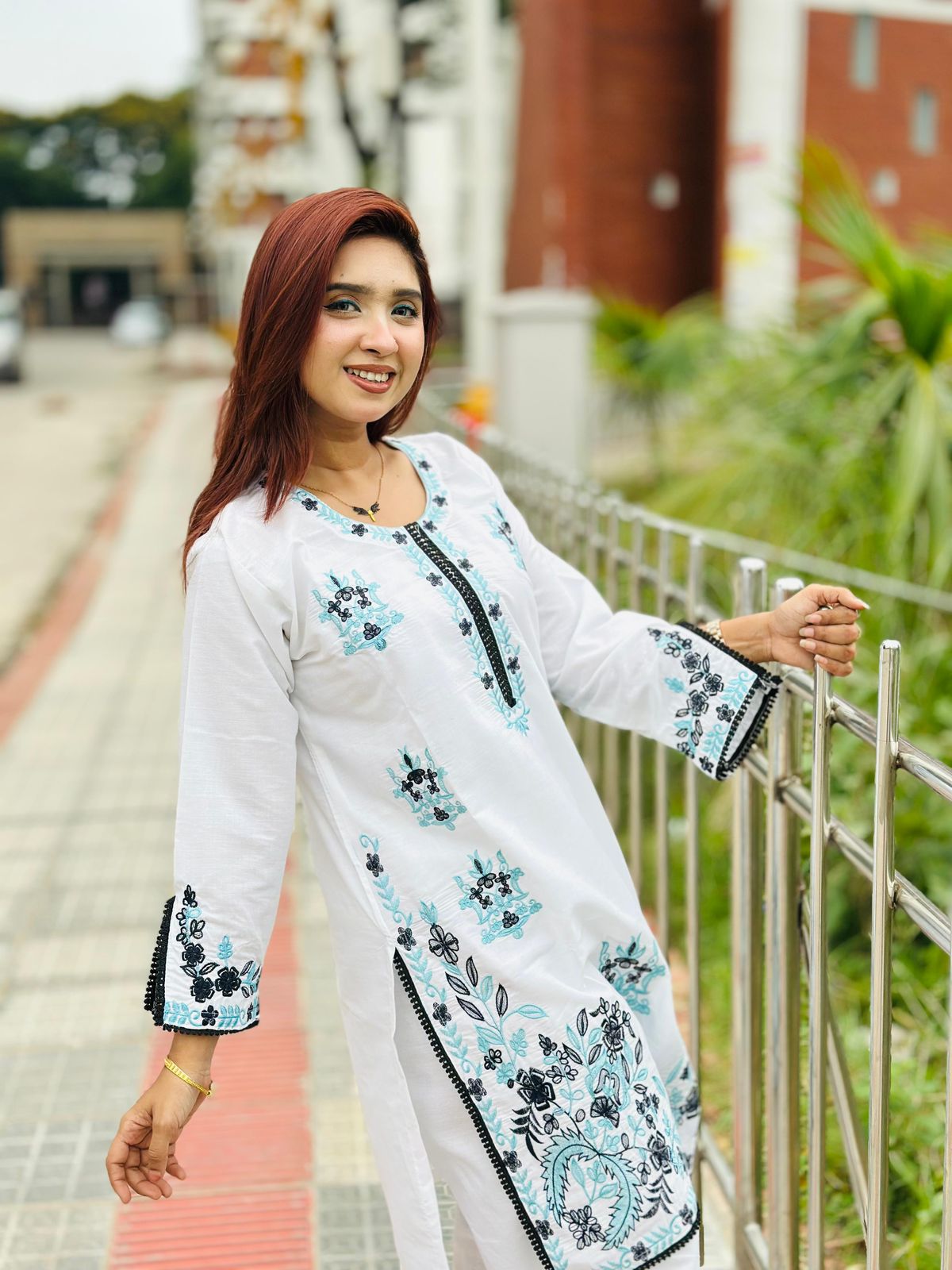 Elegant Floral Embroidery Cotton Kurti & Pant Set - Image 5